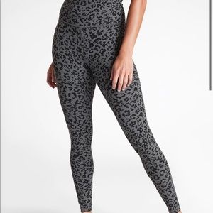 EUC ATHLETA LEGGINGS